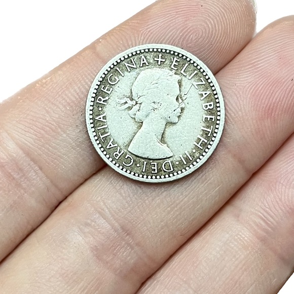 🎈$5 add on - 1954 SIX PENCE Coin - Picture 2 of 6